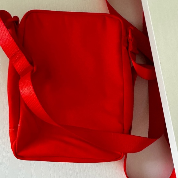 Lululemon easy access crossbody bag - Picture 3 of 3